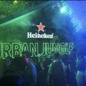 Produção de cenografia - Heineken Urban Jungle.Letreiros em neon com utilização de vidro alemão